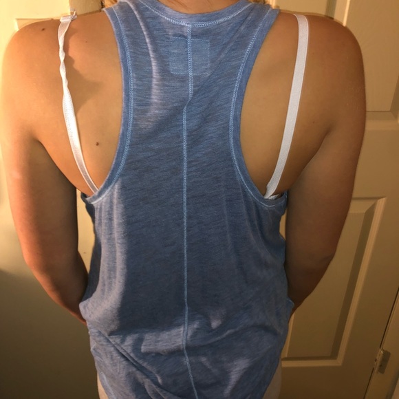 Tank tops - Picture 3 of 4